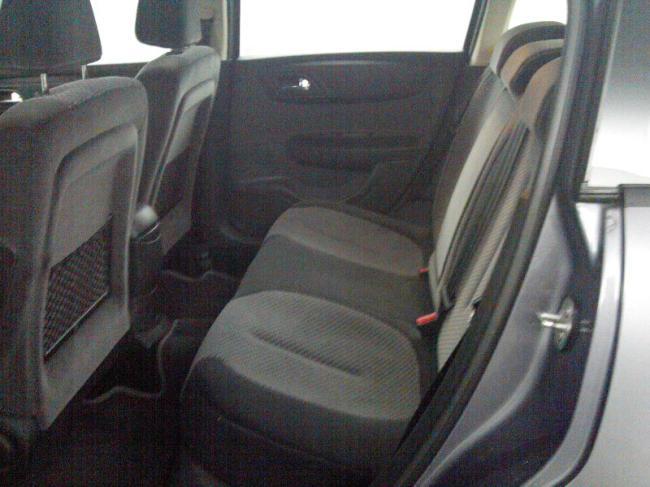 citroen-c4-06-2006-4.jpg