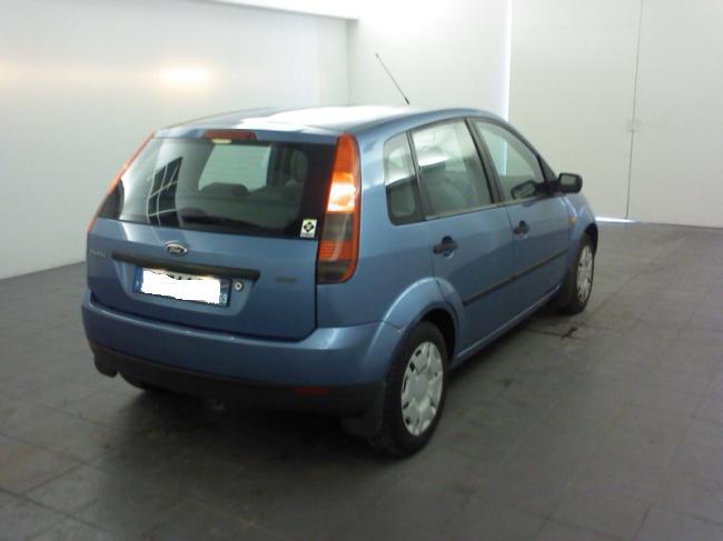 ford-fiesta-10-2002-2.jpg