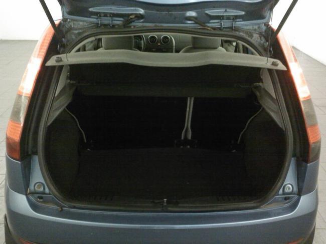 ford-fiesta-10-2002-6.jpg