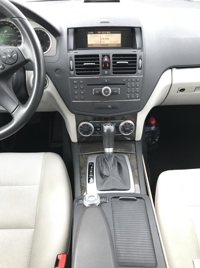 mercedes-c220-06-2009-5.jpg