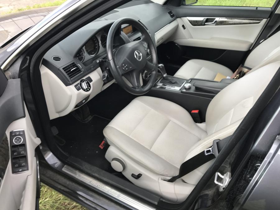 mercedes-c220-06-2009-6.jpg