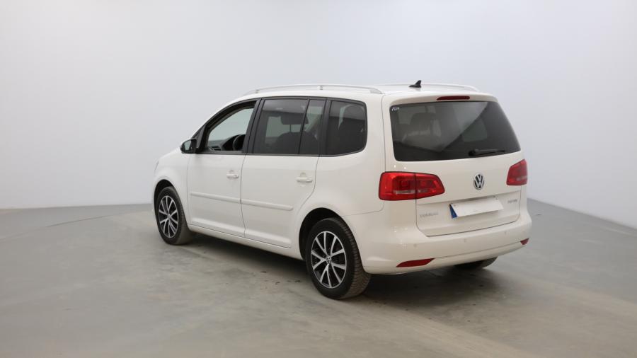 volkswagen-touran-03-2011-2.jpg