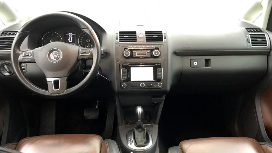 volkswagen-touran-03-2011-5.jpg