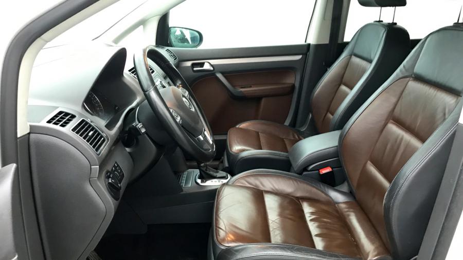volkswagen-touran-03-2011-6.jpg