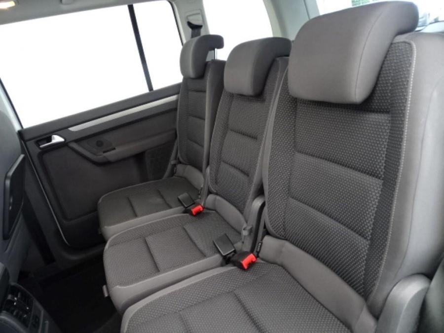 volkswagen-touran-12-2014-k1og-5.jpg