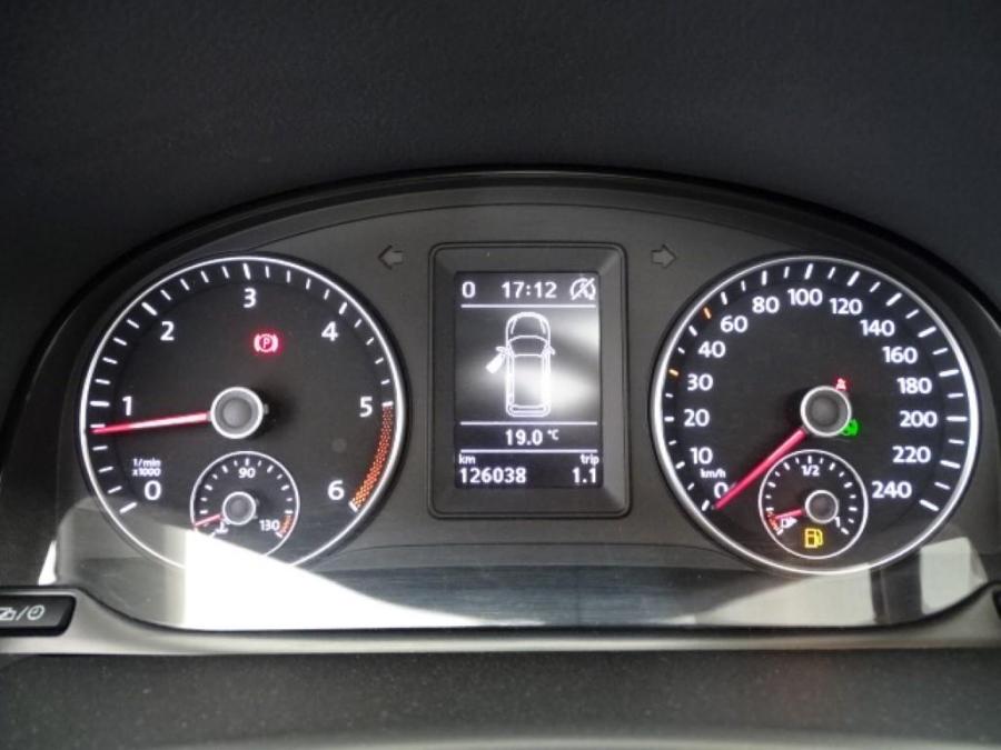volkswagen-touran-12-2014-k1og-7.jpg