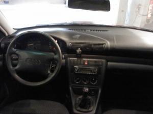 audi-a4-06-1996-3.jpg