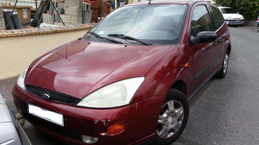 ford-focus-08-1999-1.jpg