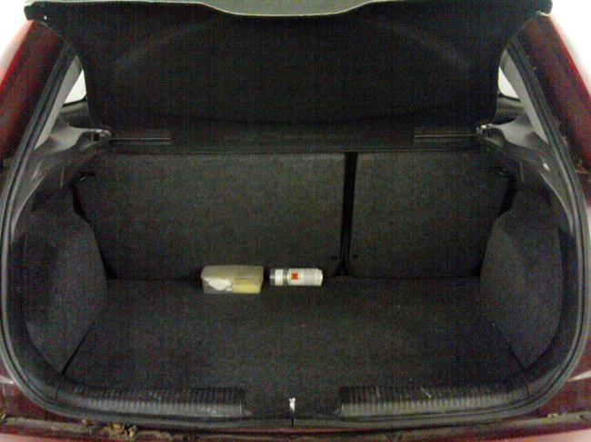 ford-focus-08-1999-6.jpg