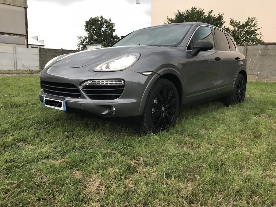 porsche-cayenne-12-2011-1.jpg
