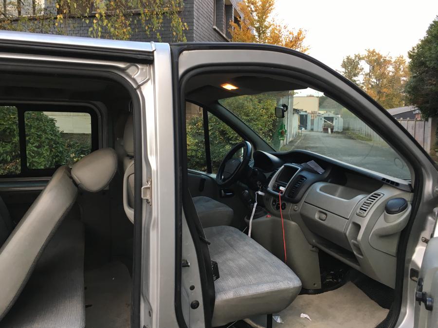 renault-trafic-12-2011-7.jpg