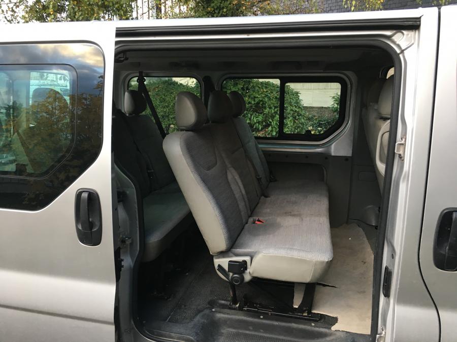 renault-trafic-12-2011-8.jpg