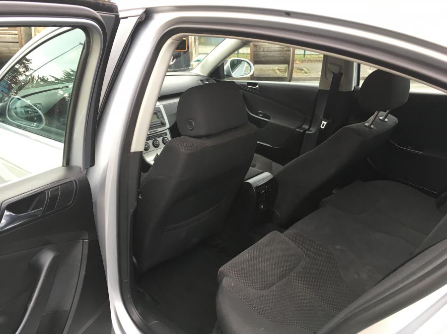 volkswagen-passat-05-2005-7.jpg