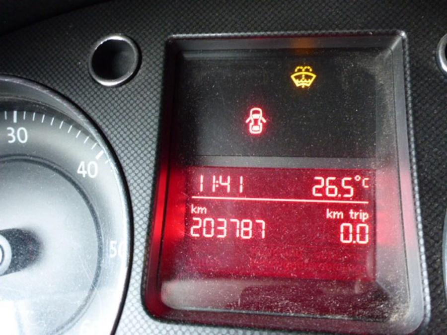 volkswagen-passat-05-2005-8.jpg