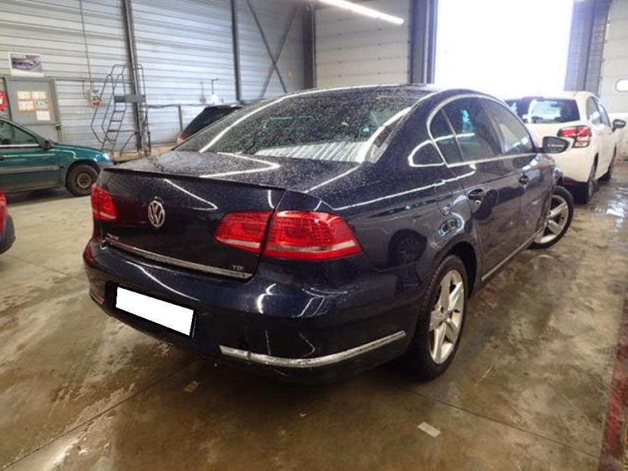 volkswagen-passat-08-2013-2.jpeg