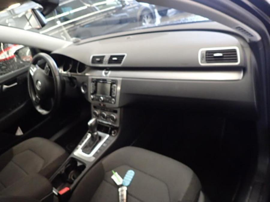 volkswagen-passat-08-2013-3.jpeg
