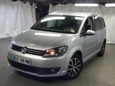 volkswagen-touran-10-2013-1.jpg