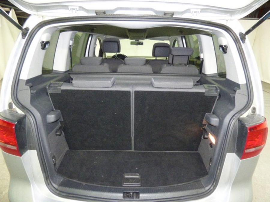 volkswagen-touran-10-2013-5.jpg